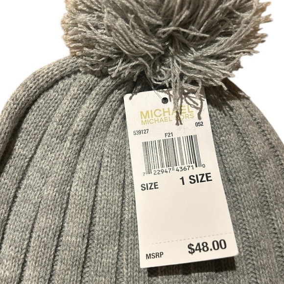 Michael Kors  Gray Pom-Pom Beanie New With Tags - Picture 5 of 5